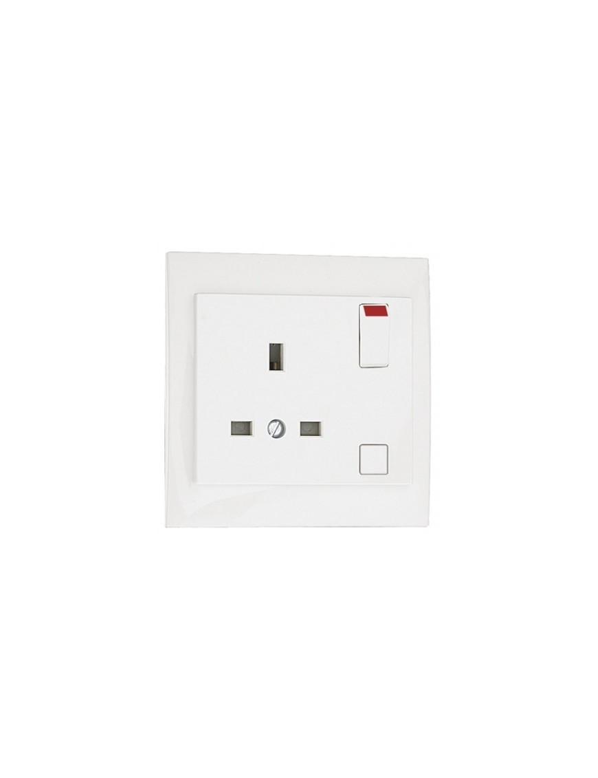 TOMADA INGLESA C/INTERRUPTOR BRANCA