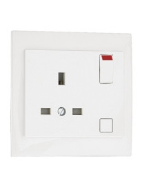 TOMADA INGLESA C/INTERRUPTOR GELO